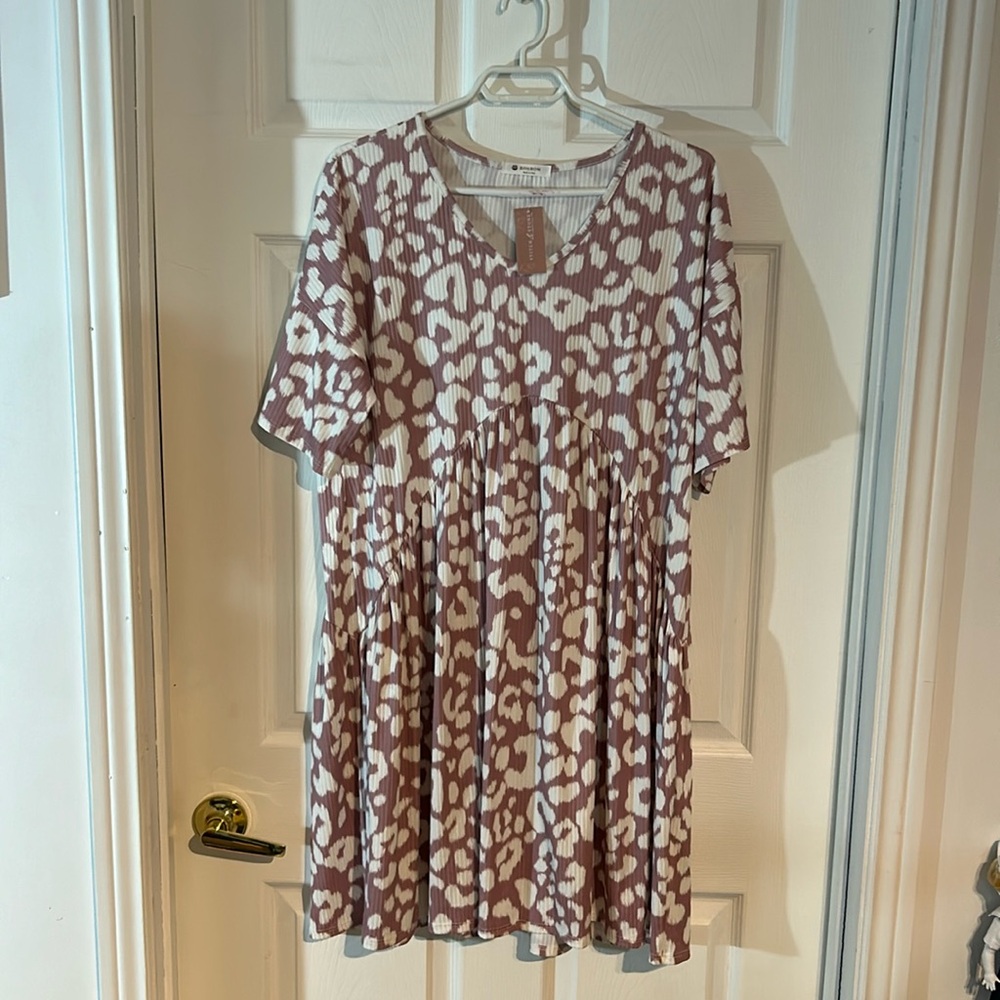 NWT Ladies XL short sleeve midi